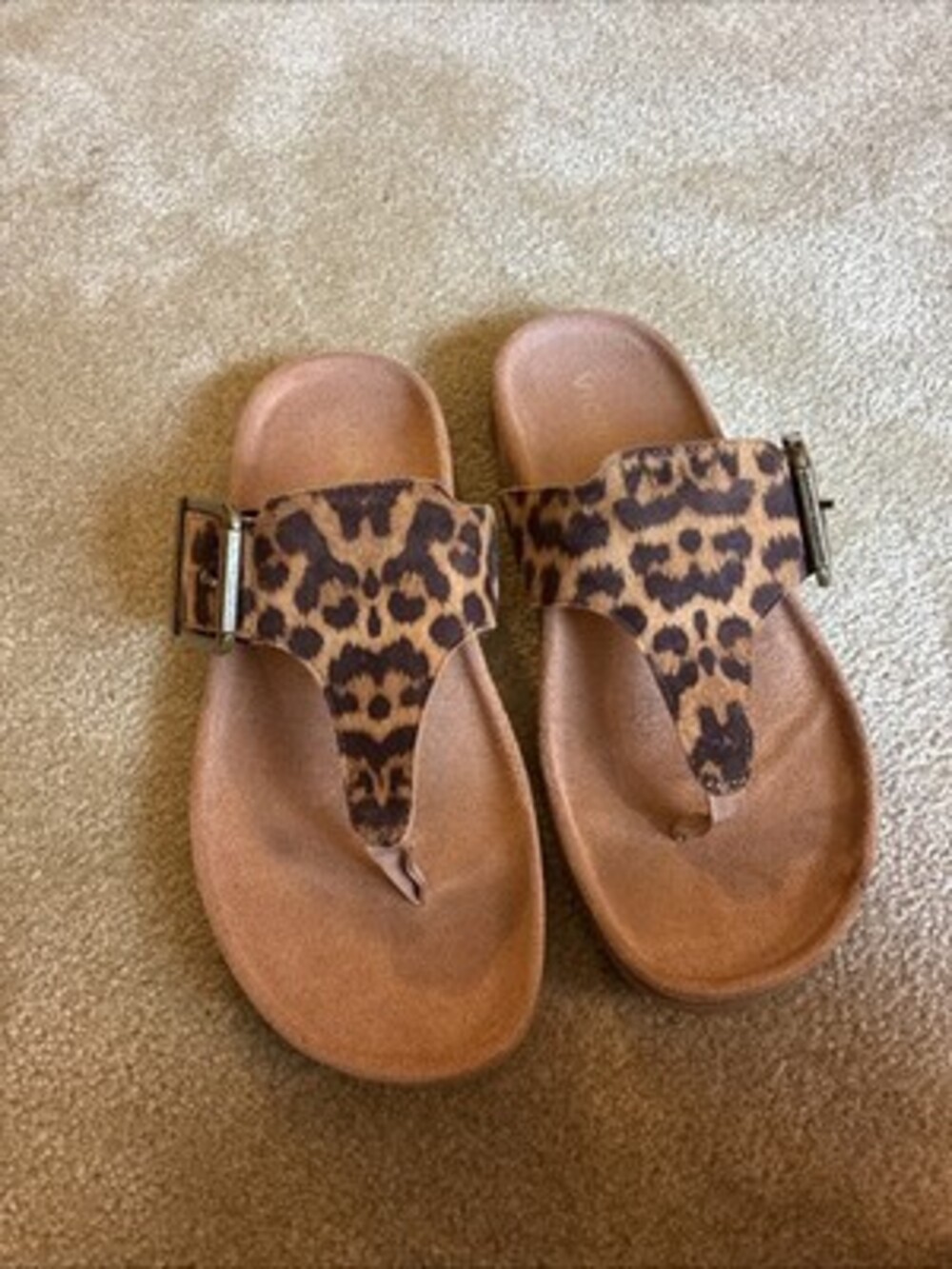 Vionic Emma Womens Sandals Faux Leopard Suede Size 9 Wide Brown GUC